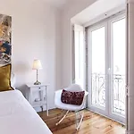 Typical Mouraria By Homing Appartamento *