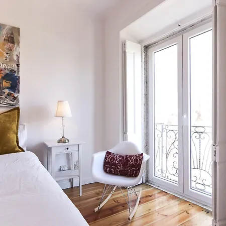 Typical Mouraria By Homing Apartmán *